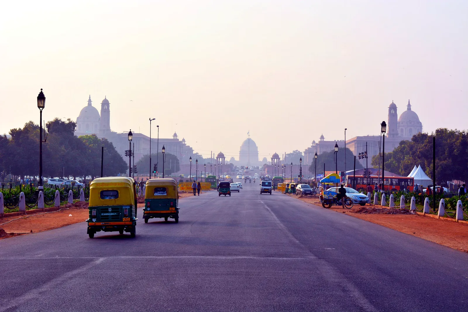 Delhi — imperial gardens and city monuments